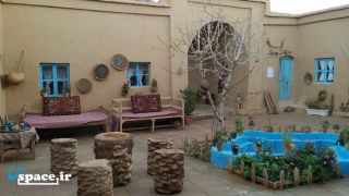 فضای دلنشین اقامتگاه بوم گردی پشت کاریز - طبس - روستای آبخورگ
